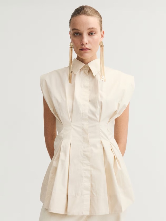 H&M Tops - 🆕 H&M Tapered-Waist Poplin Shirt